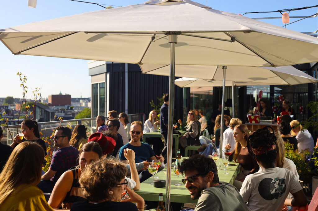 zoku-amsterdam-rooftop-terrace-4